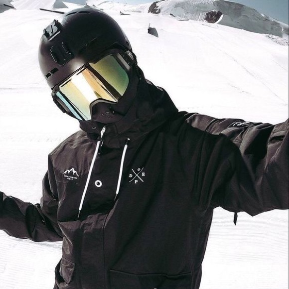 Meet your Posher, Travis - Picture 3 of 3